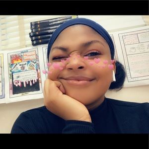 Meet your Posher, Olivia